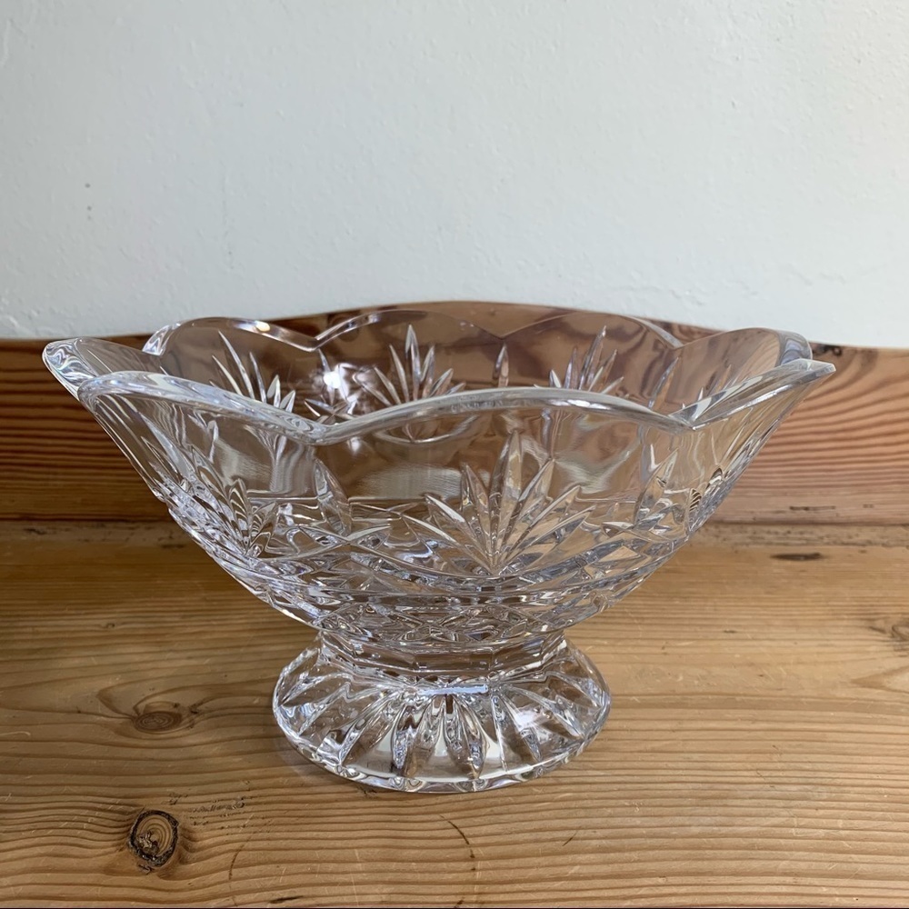 American Heritage Collection Waterford pedestal bowl